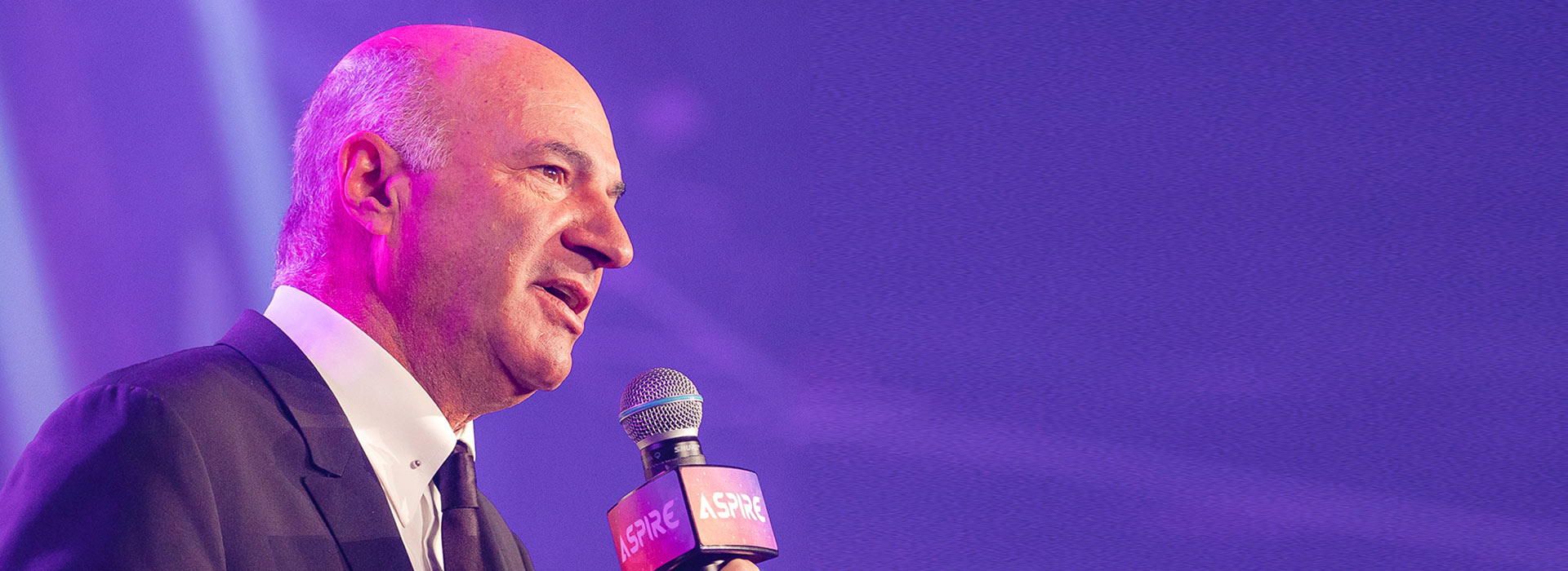 AC-Kevin-Desk Kevin O'Leary